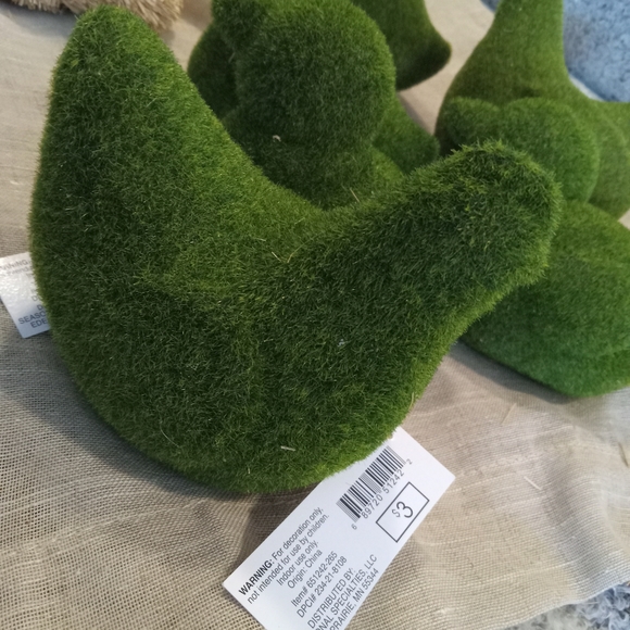 Decorative wicker bunnies, chick's, and ducks - Picture 5 of 10